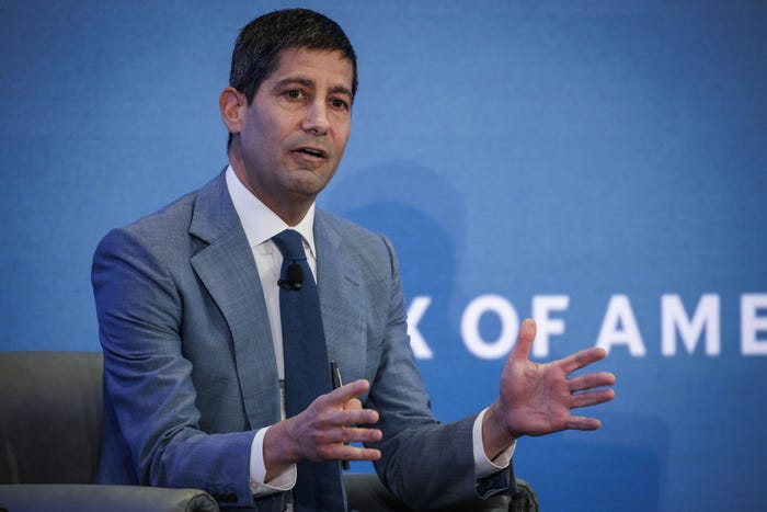 discover how trump nominates crypto-savvy warsh as the new fed chair, highlighting expertise in cryptocurrency and economic leadership.