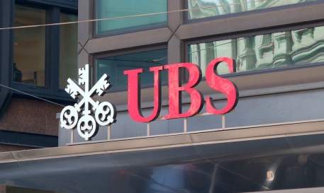 ubs to offer new bitcoin and ether services, expanding its cryptocurrency offerings for clients seeking secure and innovative digital asset solutions.